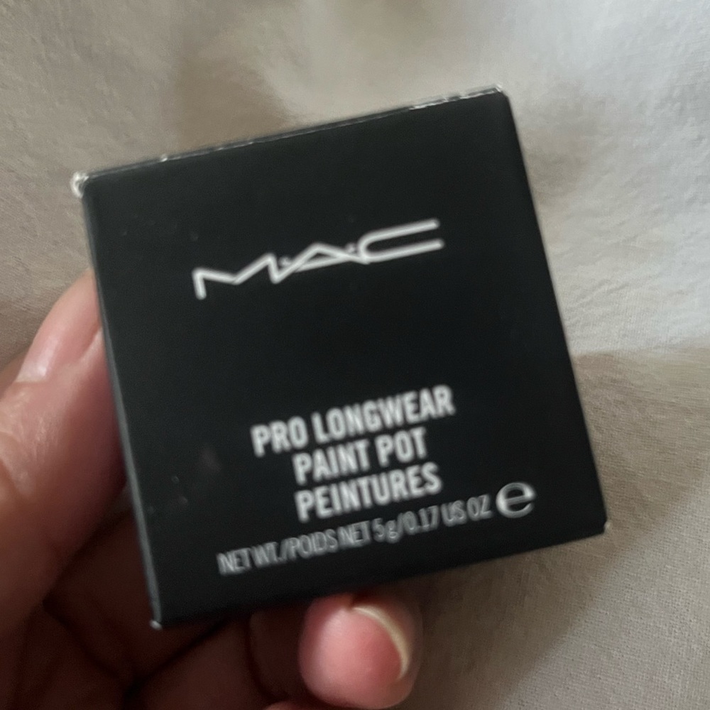 MAC Bougie Paint Pot Eyeshadow NIB - Picture 11 of 12
